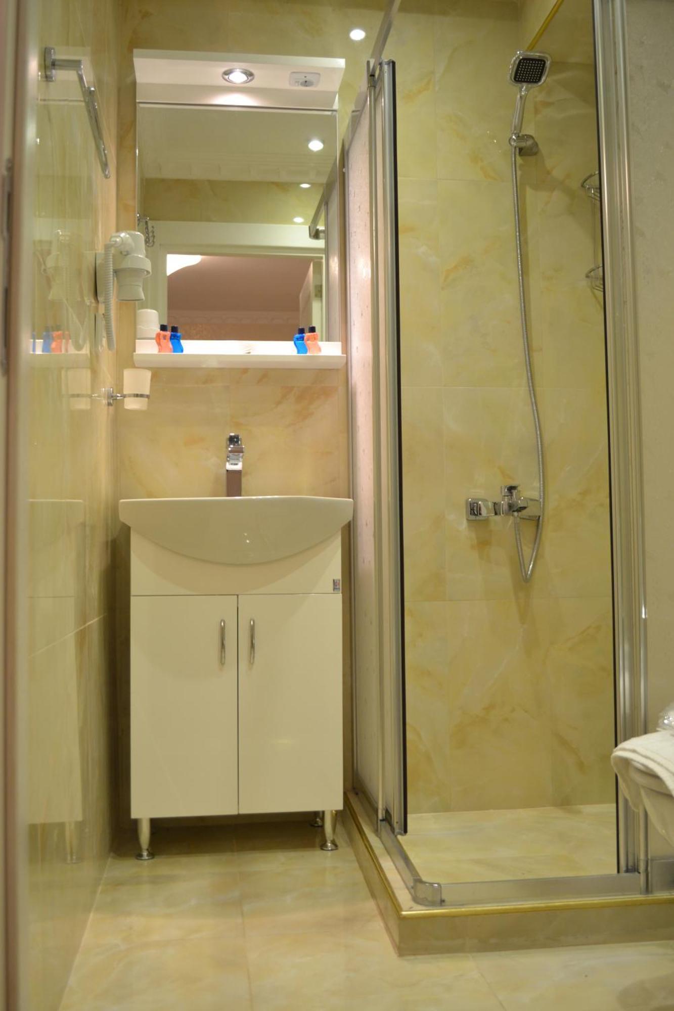 Blue Istanbul Hotel Taksim Bagian luar foto